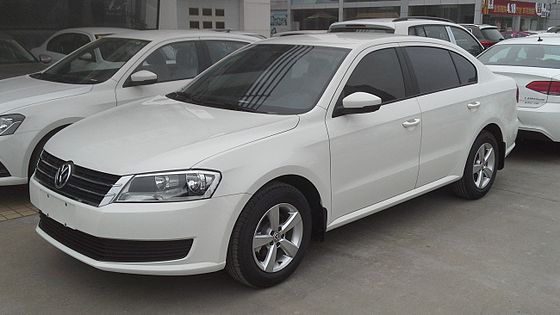 Volkswagen_Lavida_II_2_China_2016-04-01.jpg