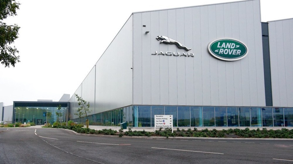 jaguar-land-rover-engine-manufacturing-center-001-1.jpg