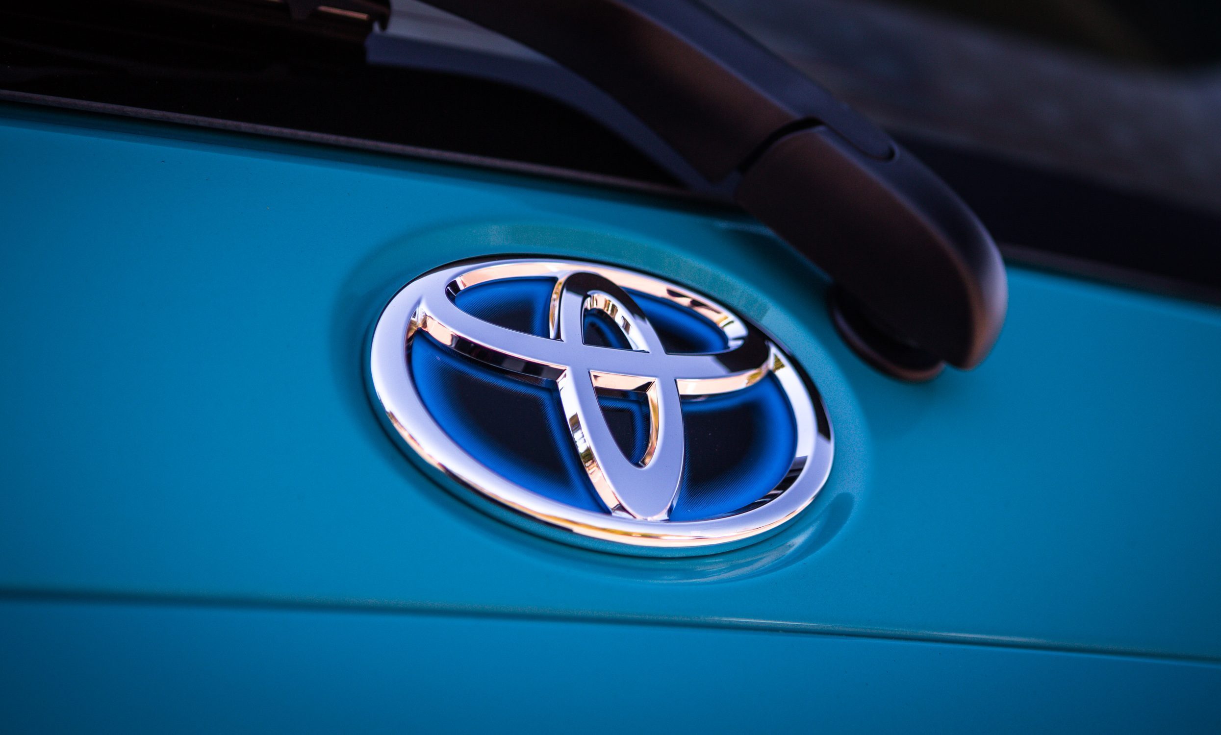 2018-Toyota-Prius-C-base-17-e1520198770170.jpg